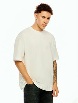 Calvin Klein - Men White Cotton Oversized Fit T-Shirt