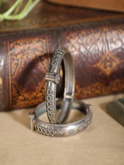Spring Soul - Women Silver Oxidised Bangles