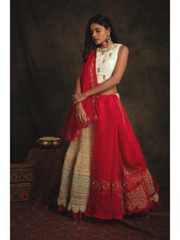 Nikita Vishakha - Rajeshwari Auspicious Lehenga with Dupatta and Stitched Blouse (Set of 3)