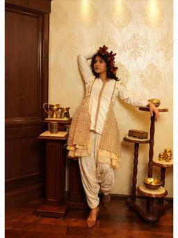 Nikita Vishakha - Yashaswi Pearl White Kurta with Dhoti (Set of 2)