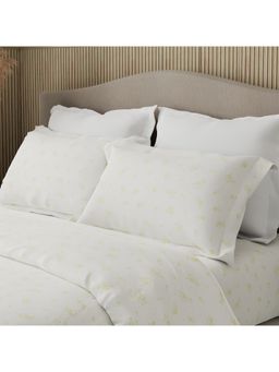 Boutique Living - White & Yellow Floral King Bedsheet With 2 Pillow Covers (Green Apple Fragrance)