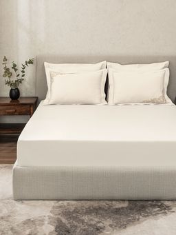 SANSAAR A D'DECOR BRAND LIVE CONSCIOUSLY - Baroque Snow White King Bed Sheet with 2 Pillow Covers