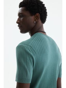 H&M - Men Turquoise Slim Fit Knitted T-shirt