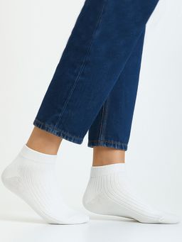Mint & Oak - White Ribbed Ankle Socks White