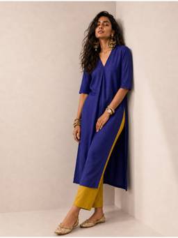 trueBrowns - Blue Solid Viscose High-Slit Kurta and Pant