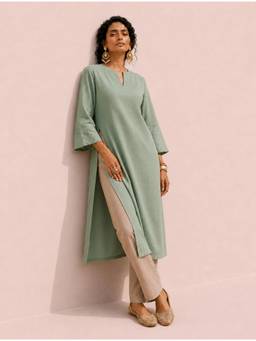 trueBrowns - Green Solid Viscose High-Slit Kurta and Pant