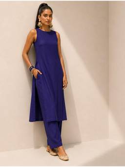 trueBrowns - Blue Solid Viscose Sleeveless High-Slit Kurta and Pant
