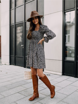 Oh Rare - Women Black Long-Sleeved Square Collar Small Floral Dress