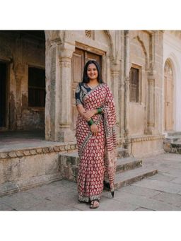 Anjaneya Sarees - Women Red Linen Printed Saree with Unstitched Blouse
