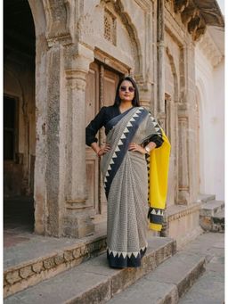 Anjaneya Sarees - Women Grey Linen Checks Saree with Unstitched Blouse