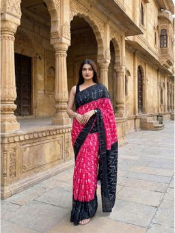 Anjaneya Sarees - Women Pink Linen Printed Saree with Unstitched Blouse