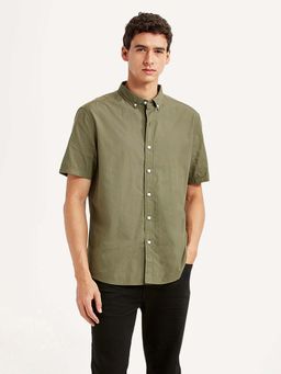 Levi's - Olive Solid Regular Slim Fit Shirt