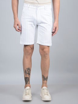 CRIMSOUNE CLUB - Men White Vertical Stripes Linen Shorts