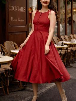 Outzidr - Red Sleeveless Round Neck Dress