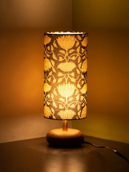 ExclusiveLane - 'Blooming Lotus' Cylindrical Table Lamp In Mango Wood (14 Inch)