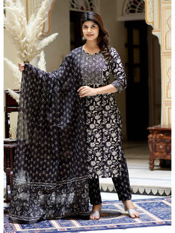 Doriyaan - Women Black Floral Printed Kurta and Pant with Dupatta (Set of 3)