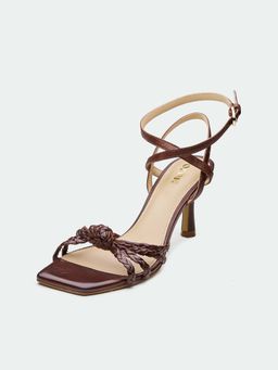Oroh - Nuneaton Brown Heels