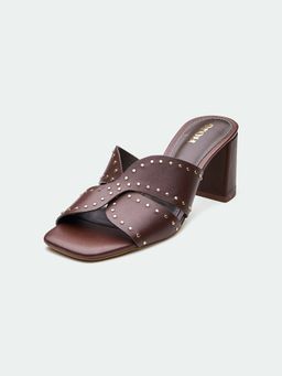 Oroh - Chester Brown Heels