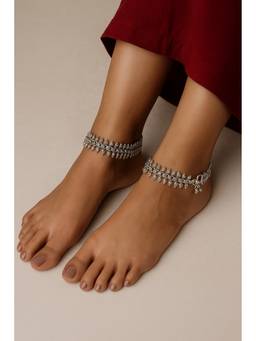 Miora - 925 Sterling Silver Small Crystals Cz Anklets With Huid