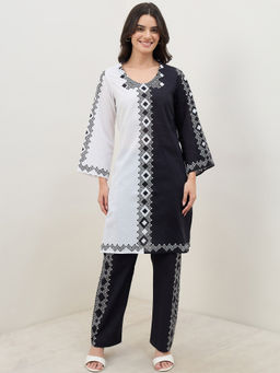 First Resort by Ramola Bachchan - Women Black Symmetric Mosaic Printed Kurta with Pant