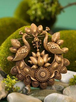 Cosa Nostraa - Pride of Forests Brooch