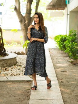 Uttariya - Black A- Line Midi Dress