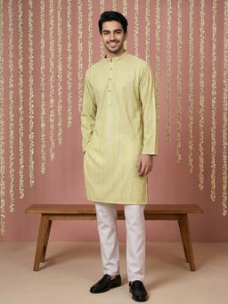 Jompers - Men Green Viscose Rayon Embroidered Straight Kurta with Pyjama