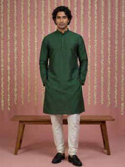 Jompers - Men Olive Silk Blend Solid Straight Kurta with Pyjama