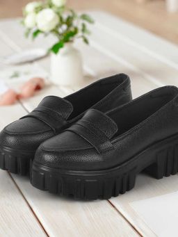 Mochi - Women Black Slip On Casual Loafers