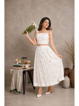 Mud spire - Ivory Wildflower Scallop Top