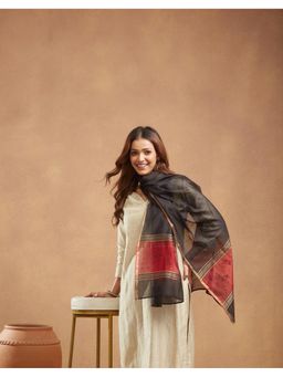 Fabindia - Black Viscose Silk Blend Jamdani Stole