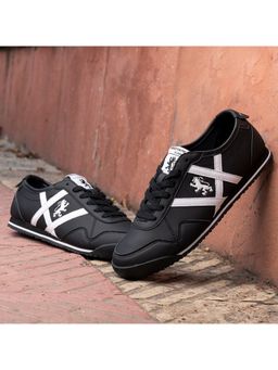 Red Tape - Mens Solid Black Sneakers