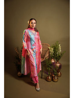 Heeposh - Printed And Embroidered Neck Kurta with Trouser & Dupatta (Set of 3)