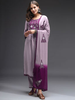 Heeposh - Ethnic Motifs Embroidered Kurta with Trouser & Dupatta (Set of 3)