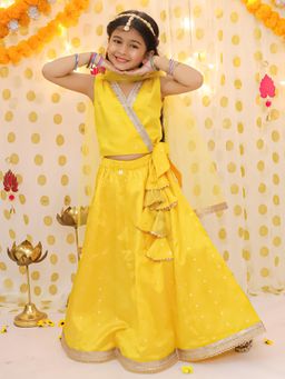 BownBee - Wedding Sleeveless Tafetta Woven Lehenga Choli and Dupatta set -Yellow