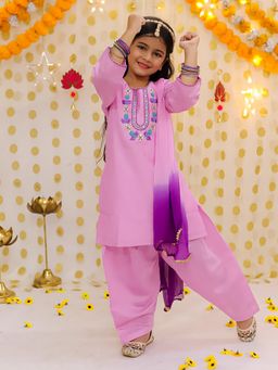 BownBee - Quater Sleeves Embroidered Kurti With Salwaar and Dupatta For Girls -Pink