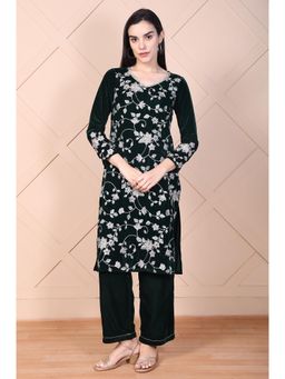 Aurelia - Women's Dark Green Embroidered Straight Velvet Kurta with Palazzo