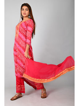 AMIRAS - Womens Printed Embroidered Straight Kurta Pant Dupatta Set Pink (Set of 3)