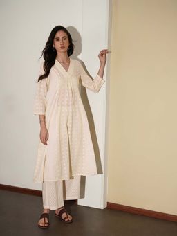 Pink Fort - Cotton Jacquard Kurta Set - Off White