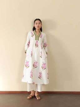 Pink Fort - Off White Cotton Floral A-Line Kurta with Pant