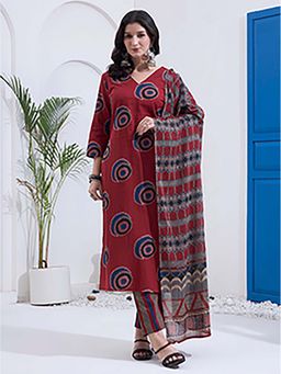 Yufta - Women Maroon Cotton Straight Kurta with Pant and Dupatta
