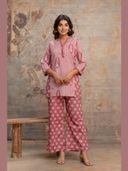 Pink color option, Currently selected