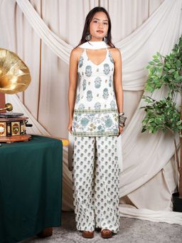 NISHORAMA - Women White Nishorama Ganga Halterneck Corset Kurti with Pant and Dupatta