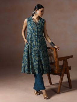 Shree - Women Liva Teal Paisley Print Kurta and Pant