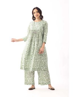 VASTRITO - Women Green Sanganeri Organic Cotton A-Line Kurta and Pant