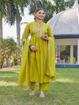 PMD FASHION - Women Olive Hand Embroidered Kurta with Pant and Dupatta