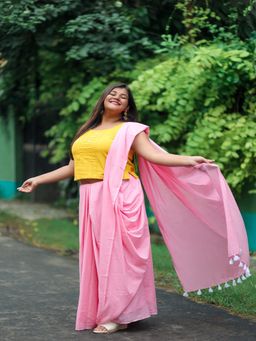 SainSisters - Women Pink Solid Cotton Saree Without Blouse