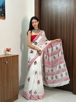 SainSisters - Women White Floral Cotton Saree Without Blouse