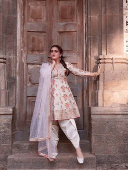 Gopi Vaid - Ekta AG Dhoti Set-Huma Qureshi