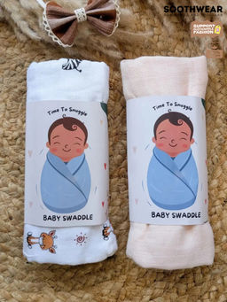 HALEMONS - Multi-Color Pure Muslin Giraffe Figure Baby Essential Swaddles (Pack of 2)